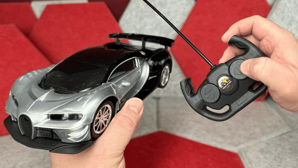 ماشین کنترلی شارژی پرفروش ترین اسباب بازی پسرانه است