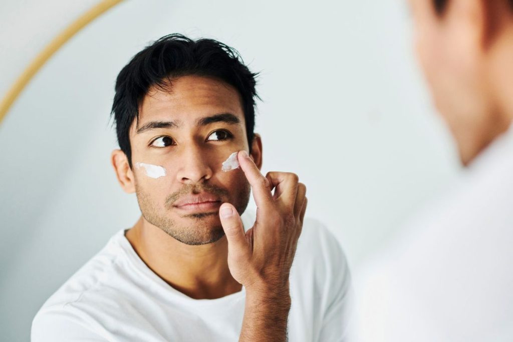 رفع خشکی و پوستهپوسته شدن در پوستهای خشک