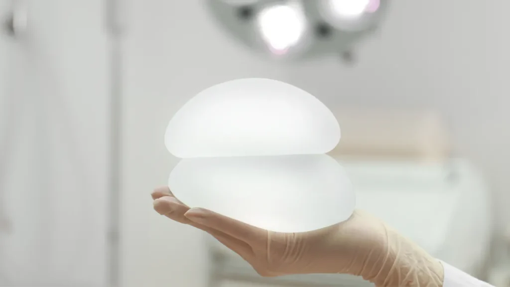 معایب و خطرات پروتز سینه