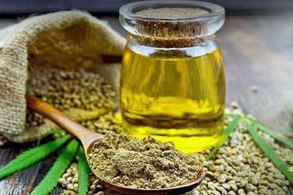 مصرف عرقیات گیاهی برای چه افرادی مناسب نیست؟