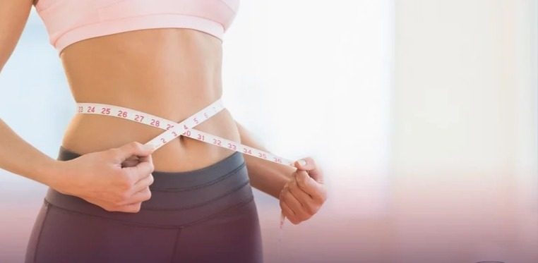 بهترین عرق گیاهی برای لاغری شکم و پهلو؛ انواع عرقیات گیاهی برای کاهش وزن