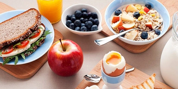 چرا خوردن صبحانه حیاتی است